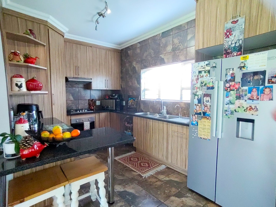3 Bedroom Property for Sale in Seasons Lifestyle Estate North West